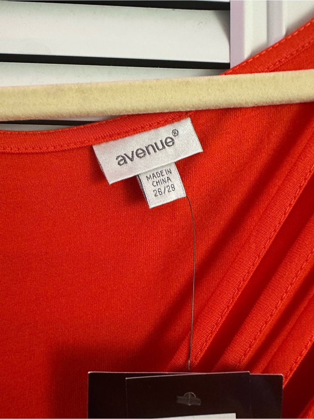 Avenue Orange Cutout Shoulder Short Sleeve Top Size 26/28 - Picture 3 of 4